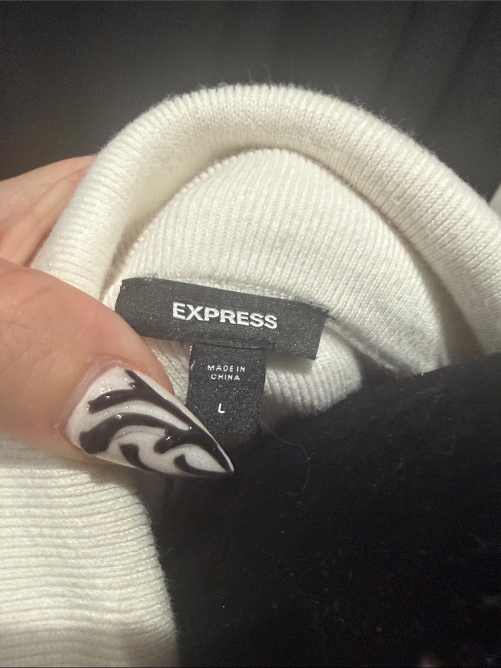 Express White V-Neck Collared Pullover - Picture 3 of 7